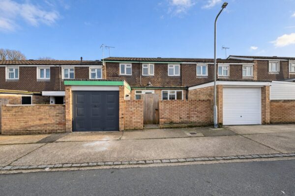 Forgetts Road, Lane End, Buckinghamshire, HP14 3DZ