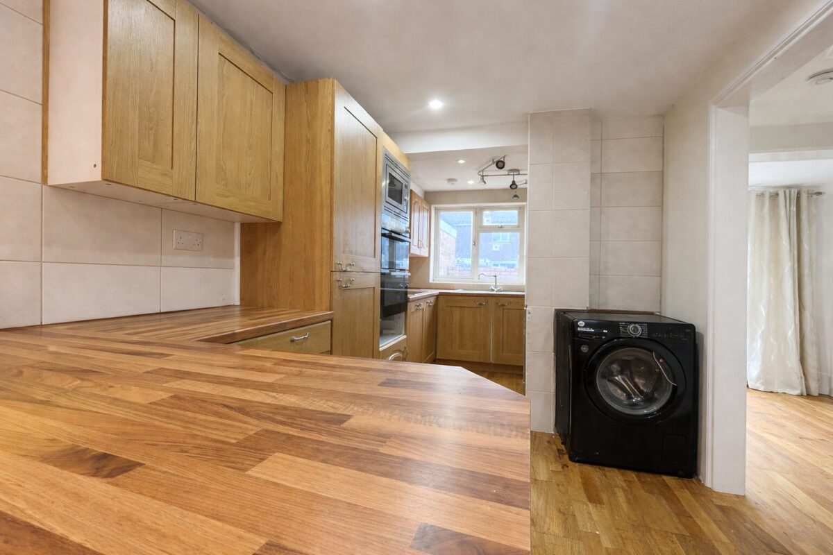 Forgetts Road, Lane End, Buckinghamshire, HP14 3DZ