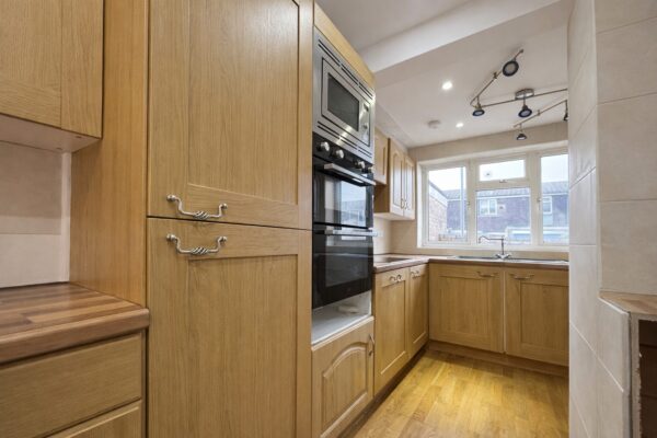 Forgetts Road, Lane End, Buckinghamshire, HP14 3DZ