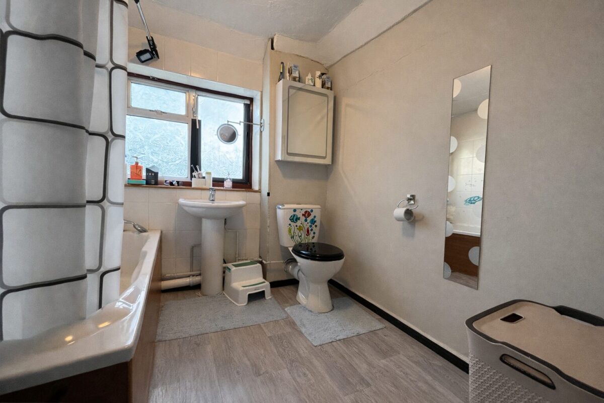 Sussex Close, High Wycombe, Buckinghamshire, HP13 6UN