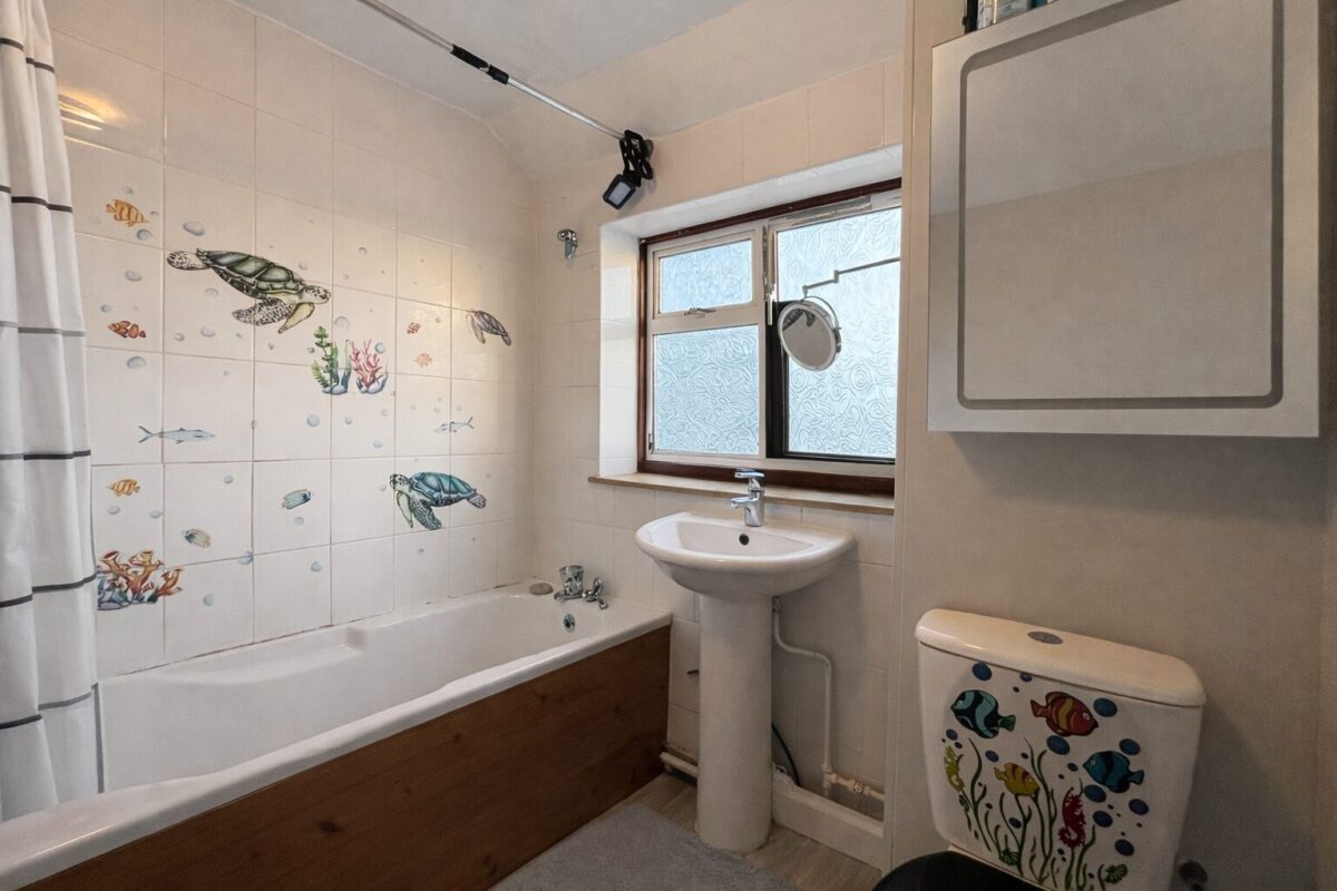 Sussex Close, High Wycombe, Buckinghamshire, HP13 6UN