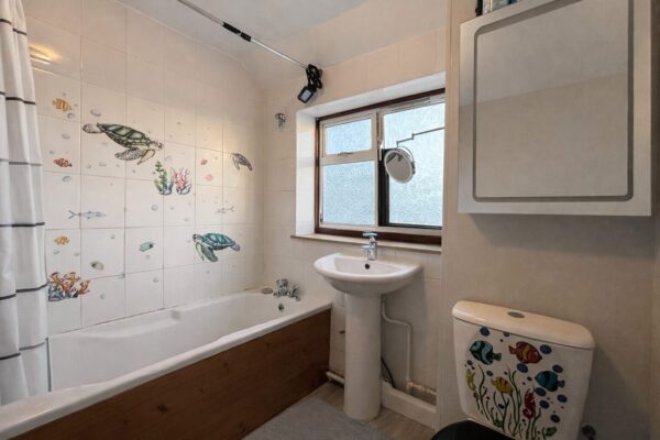 Sussex Close, High Wycombe, Buckinghamshire, HP13 6UN