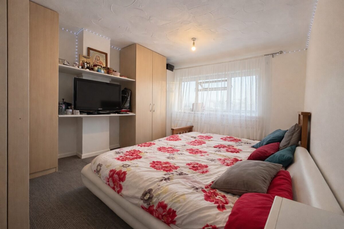 Sussex Close, High Wycombe, Buckinghamshire, HP13 6UN