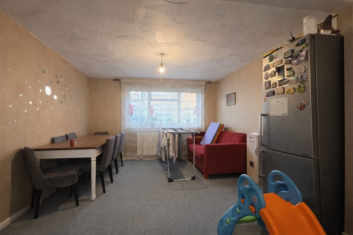 Sussex Close, High Wycombe, Buckinghamshire, HP13 6UN