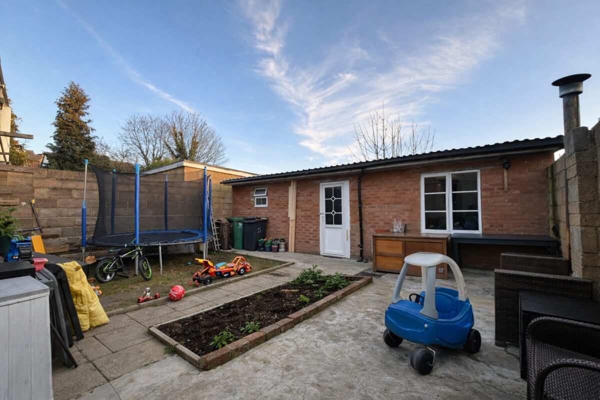 Sussex Close, High Wycombe, Buckinghamshire, HP13 6UN