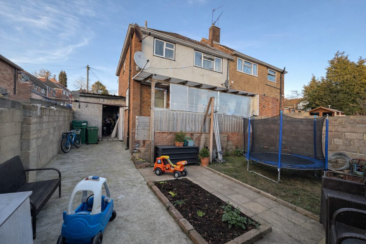 Sussex Close, High Wycombe, Buckinghamshire, HP13 6UN