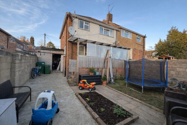 Sussex Close, High Wycombe, Buckinghamshire, HP13 6UN