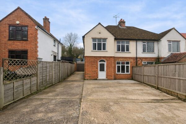 3 Bedroom House To Let - HP12