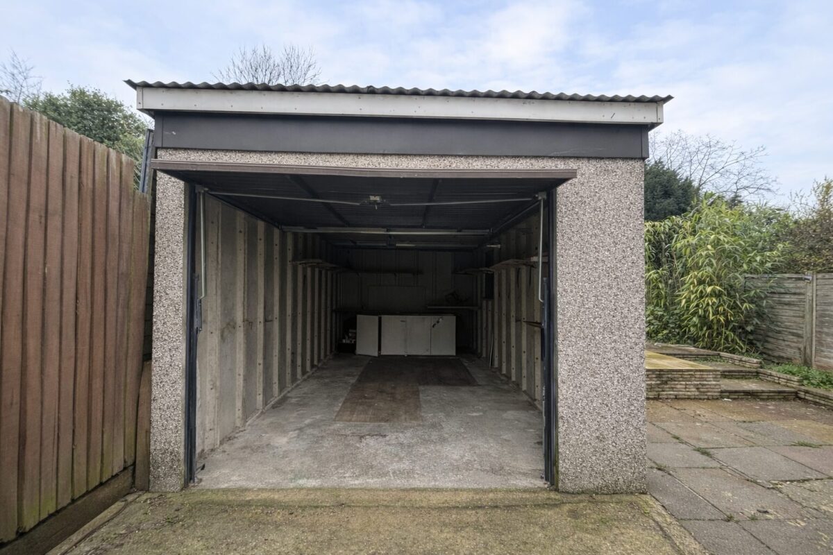 3 Bedroom House To Let - HP12