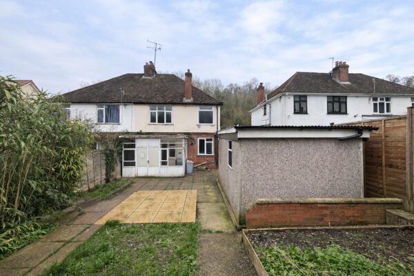 3 Bedroom House To Let - HP12