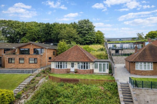 3 Bedroom Bungalow To Let - HP12