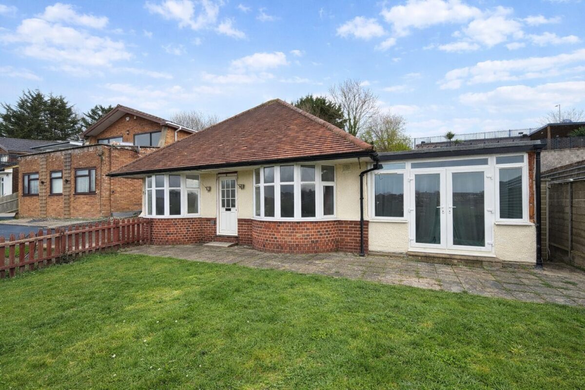 3 Bedroom Bungalow To Let - HP12