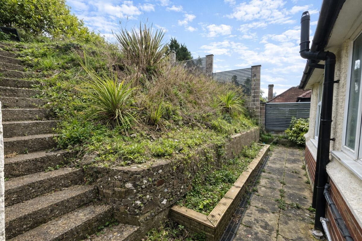 3 Bedroom Bungalow To Let - HP12