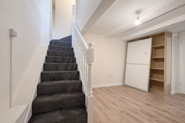 5 Bed Student House, Deeds Grove, High Wycombe, HP12 3NT