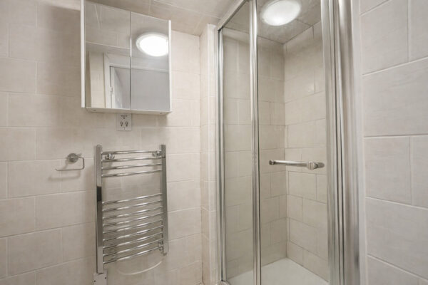 5 Bed Student House, Deeds Grove, High Wycombe, HP12 3NT