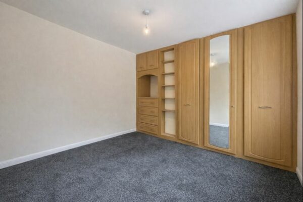5 Bed Student House, Deeds Grove, High Wycombe, HP12 3NT