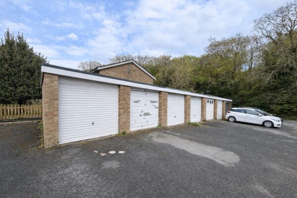 Hithercroft Road, High Wycombe, Buckinghamshire, HP13 5RD