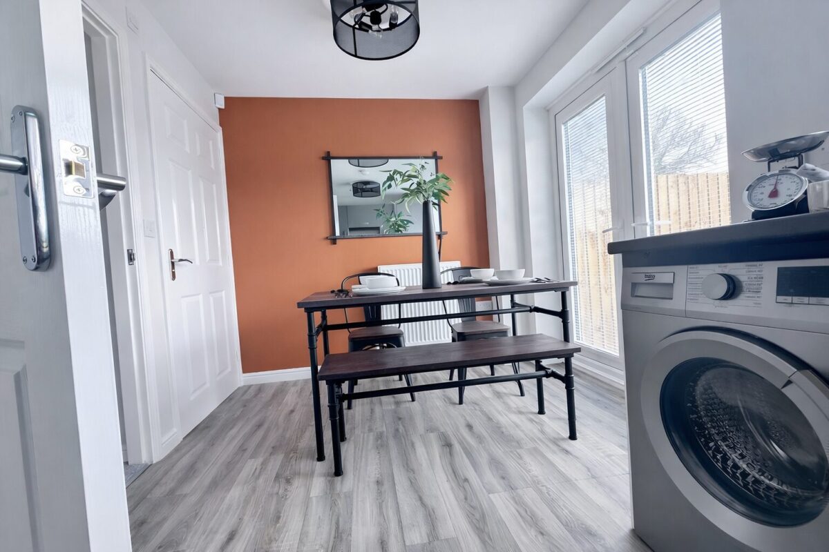 2 Bedroom House To Let - S80