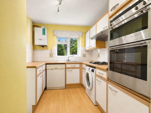 Baronsmead Road, High Wycombe, Buckinghamshire, HP12 3PQ