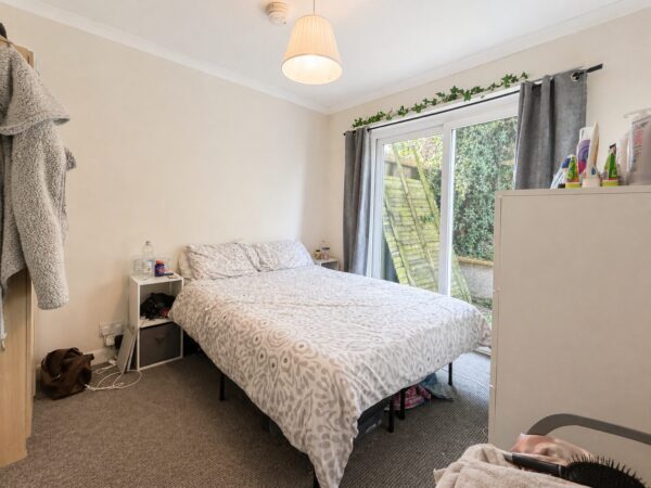 4 Bed Student House, Hughenden Avenue, High Wycombe, HP13 5SN