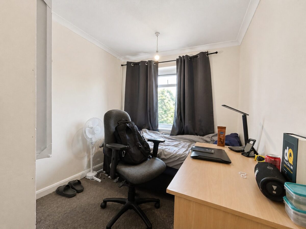 4 Bed Student House, Hughenden Avenue, High Wycombe, HP13 5SN
