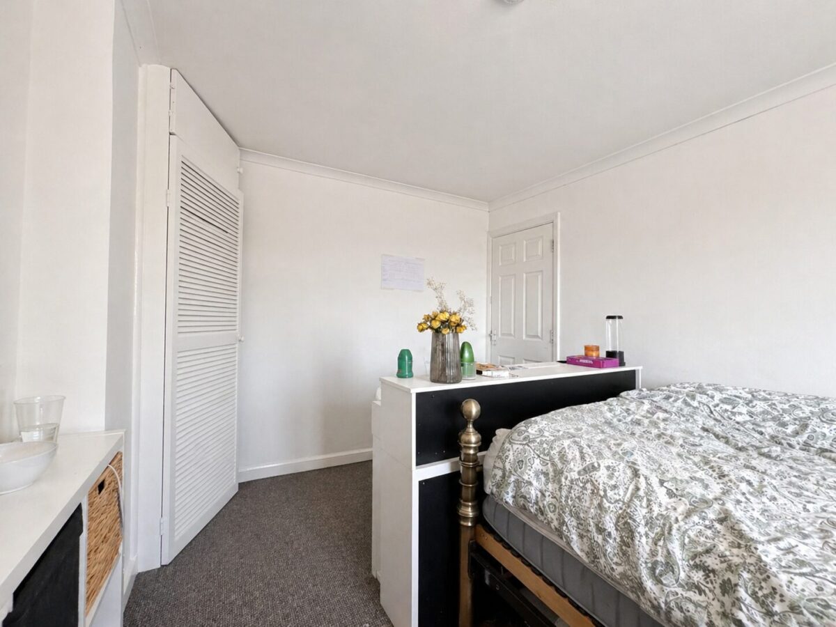 4 Bed Student House, Hughenden Avenue, High Wycombe, HP13 5SN