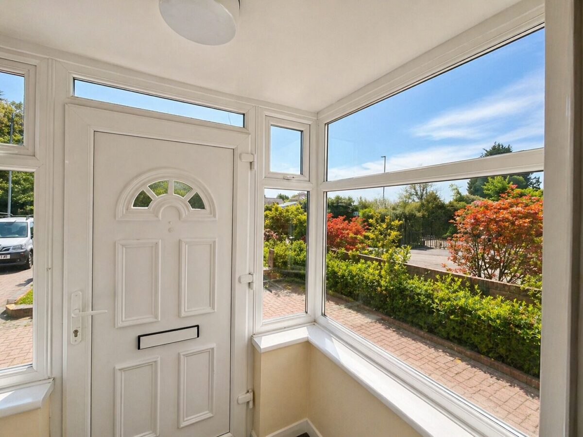 3 Bed Semi Detached, Marlow Road, High Wycombe, Buckinghamshire, HP11 1TF