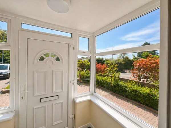 3 Bed Semi Detached, Marlow Road, High Wycombe, Buckinghamshire, HP11 1TF