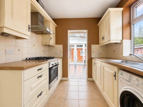 3 Bed Semi Detached, Marlow Road, High Wycombe, Buckinghamshire, HP11 1TF