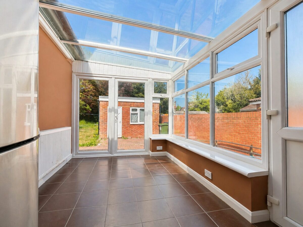3 Bed Semi Detached, Marlow Road, High Wycombe, Buckinghamshire, HP11 1TF