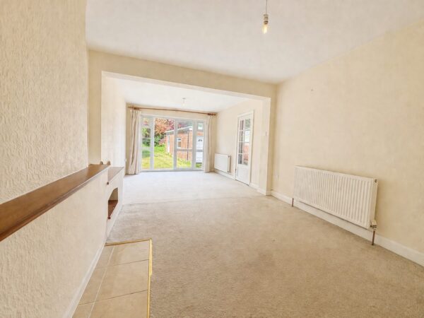 3 Bed Semi Detached, Marlow Road, High Wycombe, Buckinghamshire, HP11 1TF