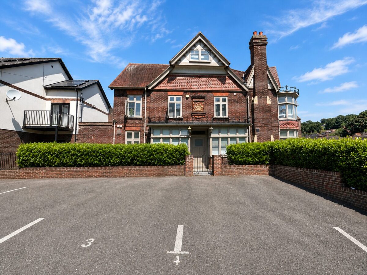 1 Bed Apartment, Gordon Road, High Wycombe, HP13 6XJ