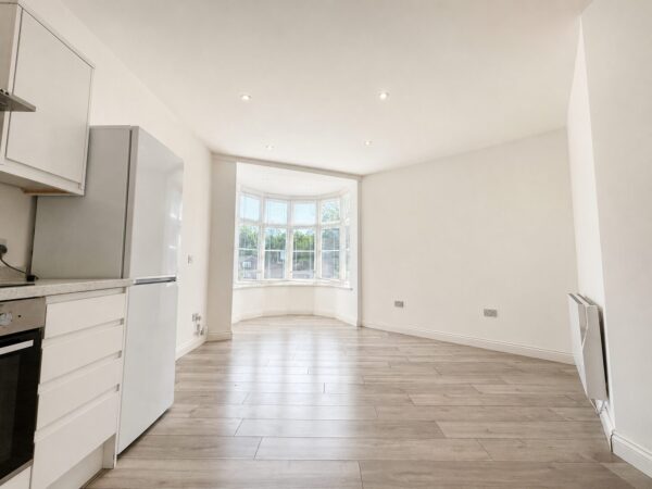 1 Bed Apartment, Gordon Road, High Wycombe, HP13 6XJ