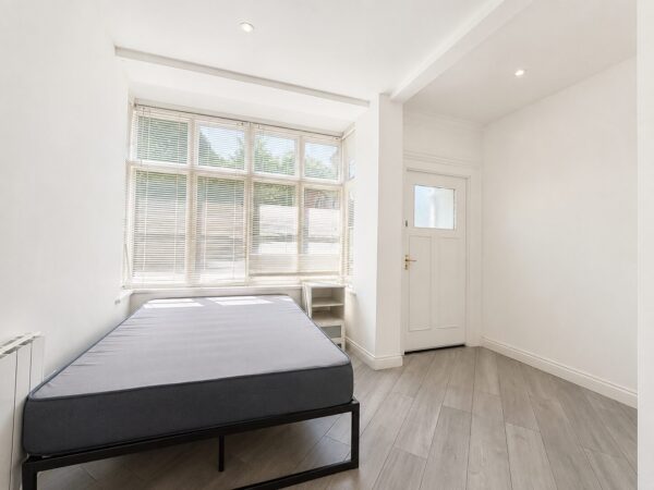 1 Bed Apartment, Gordon Road, High Wycombe, HP13 6XJ
