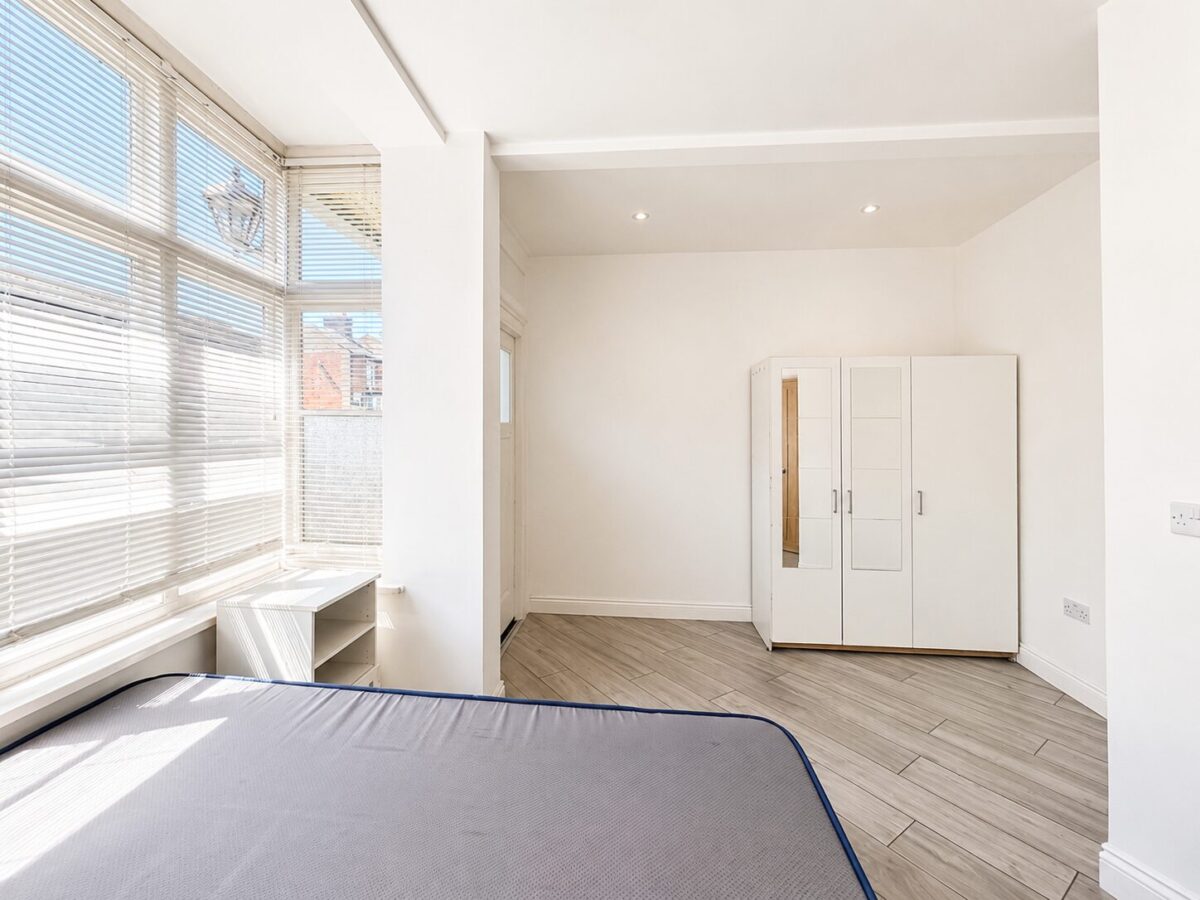1 Bed Apartment, Gordon Road, High Wycombe, HP13 6XJ