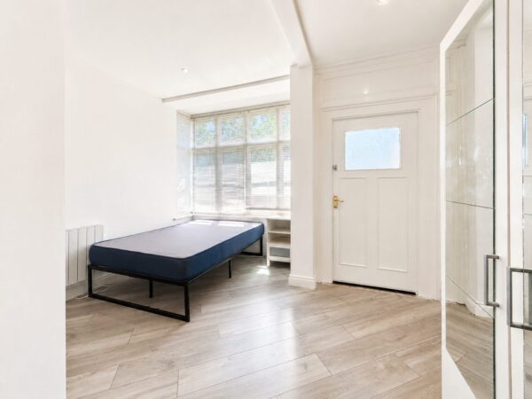 1 Bed Apartment, Gordon Road, High Wycombe, HP13 6XJ