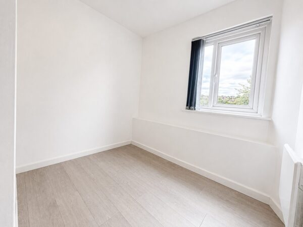 1/2 Bed Flat, Plumer Road, High Wycombe, Buckinghamshire, HP11 2SS