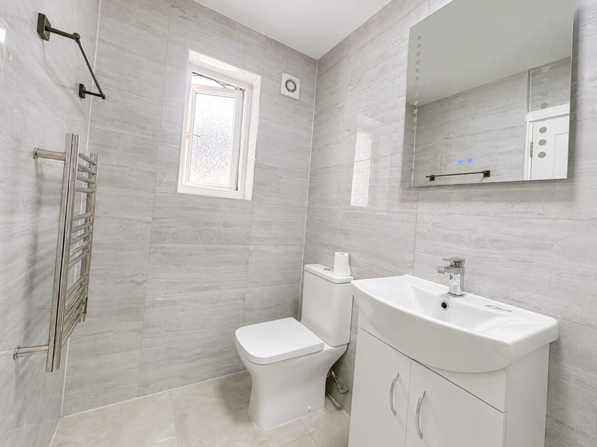 1/2 Bed Flat, Plumer Road, High Wycombe, Buckinghamshire, HP11 2SS