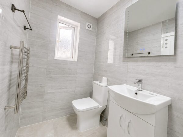 1/2 Bed Flat, Plumer Road, High Wycombe, Buckinghamshire, HP11 2SS