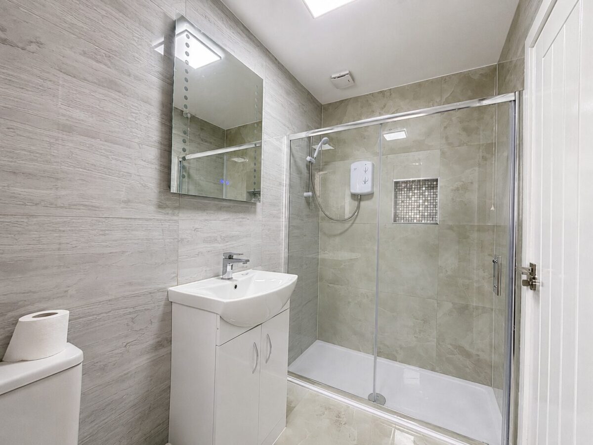 1/2 Bed Flat, Plumer Road, High Wycombe, Buckinghamshire, HP11 2SS