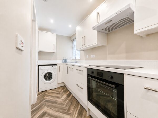 2 Bed Terraced, Eaton Avenue, High Wycombe, Buckinghamshire, HP12 3AU