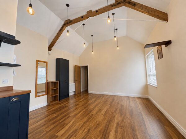 1 Bed Apartment, Gordon Road, High Wycombe, Buckinghamshire, HP13 6XJ