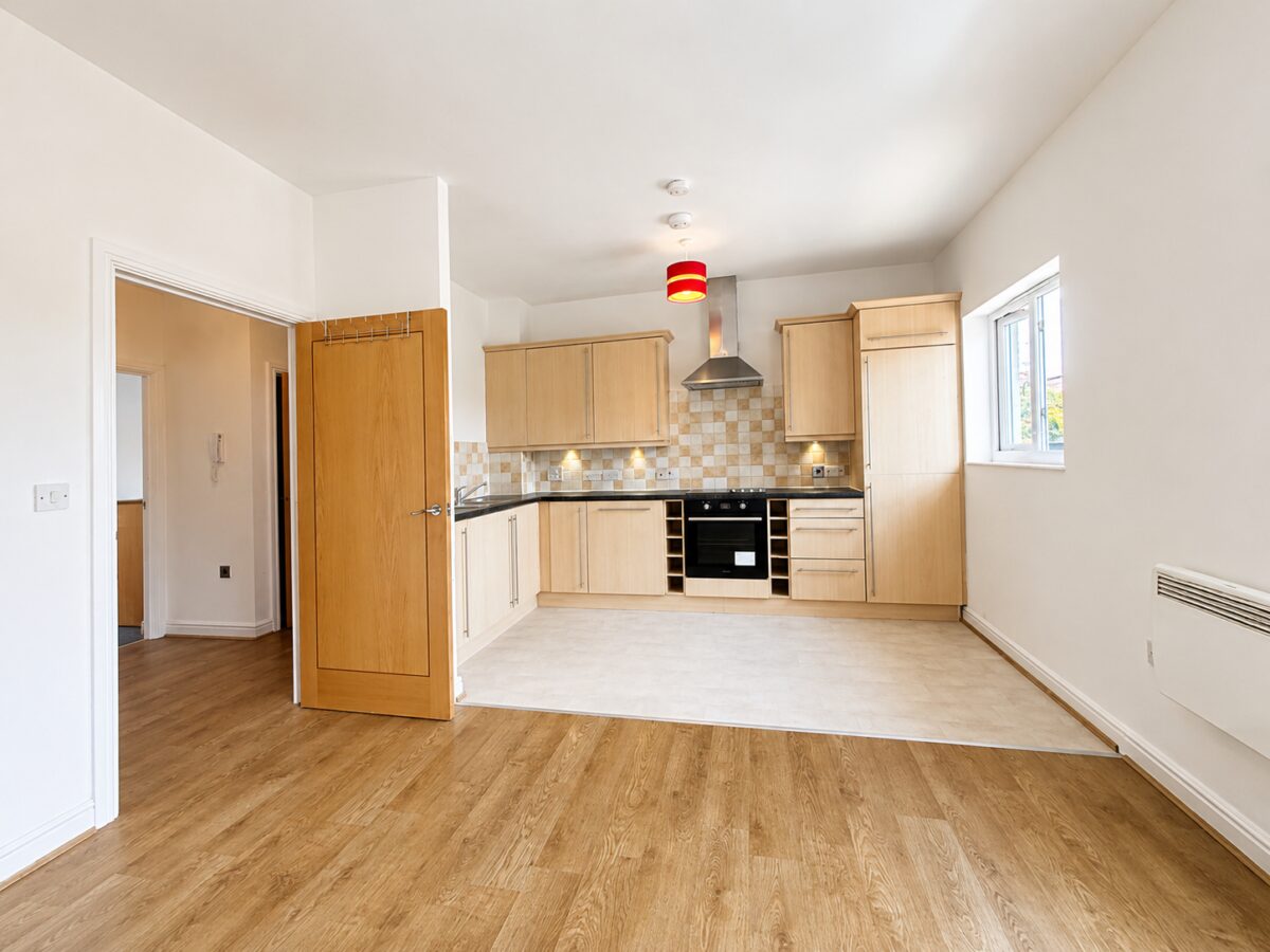 2 Bed Apartment, Cedar Avenue, Hazelmere, Buckinghamshire, HP15 7DL