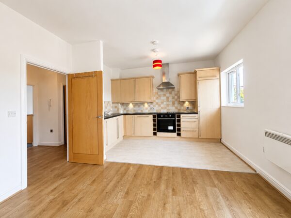 2 Bed Apartment, Cedar Avenue, Hazelmere, Buckinghamshire, HP15 7DL