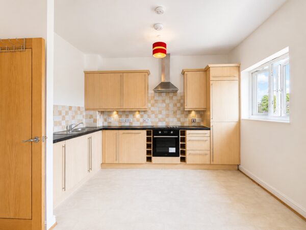 2 Bed Apartment, Cedar Avenue, Hazelmere, Buckinghamshire, HP15 7DL