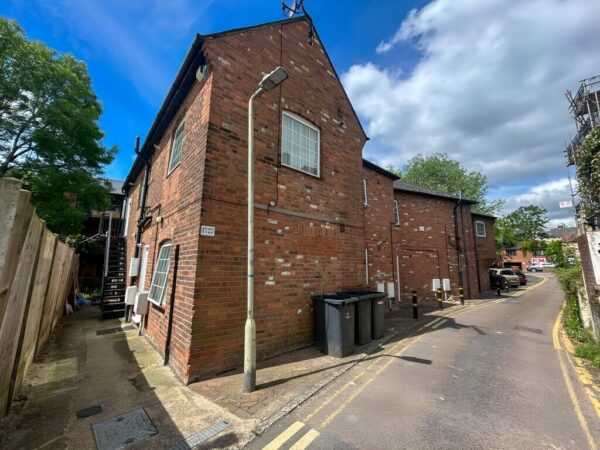 1 Bed Apartment, Nutfield Ln, High Wycombe, Buckinghamshire, HP11 2ND