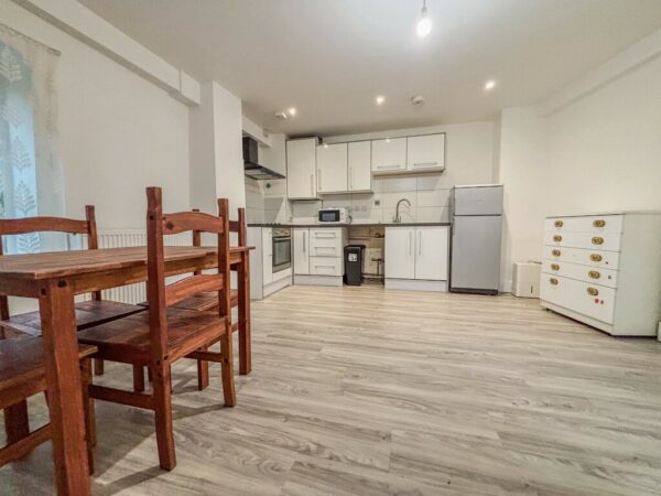 1 Bed Apartment, Nutfield Ln, High Wycombe, Buckinghamshire, HP11 2ND