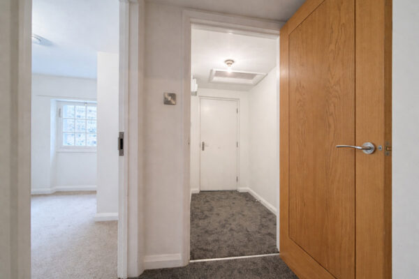 5 Bedroom Shared Flat, Town Centre, High Wycombe, Buckinghamshire, HP11 2DL