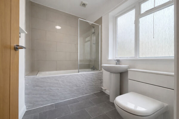5 Bedroom Shared Flat, Town Centre, High Wycombe, Buckinghamshire, HP11 2DL