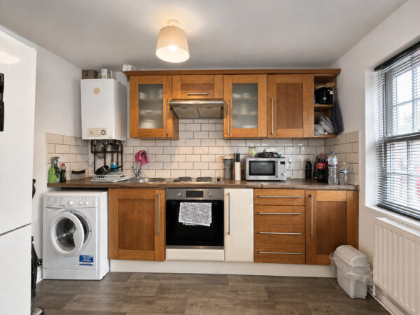 1 Bed Flat, Abbey Barn Road, High Wycombe, HP11 1RR